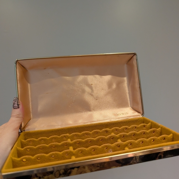 Elegant Jewelry Organizer Case Vintage - Picture 3 of 8